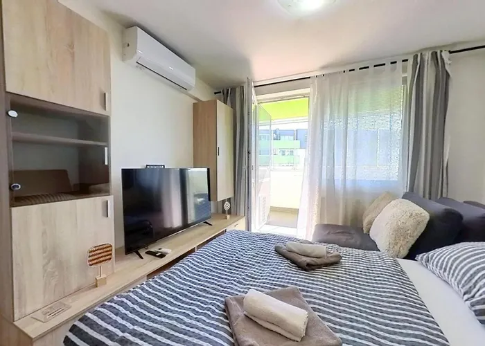 Lägenhet 1-bedroom With Balcony, Rustaveliho - Raca *