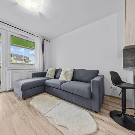 アパート 1-bedroom With Balcony, Rustaveliho - Raca ブラチスラヴァ