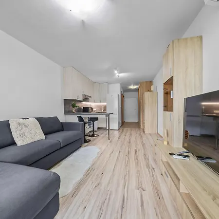 1-bedroom With Balcony, Rustaveliho - Raca アパート ブラチスラヴァ