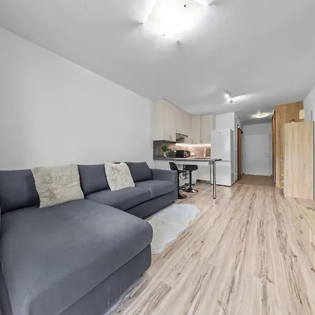 1-bedroom With Balcony, Rustaveliho - Raca * ブラチスラヴァ